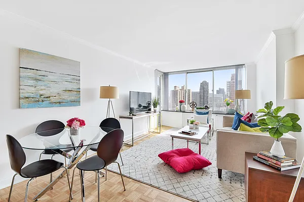 Sold by Compass | media 2
