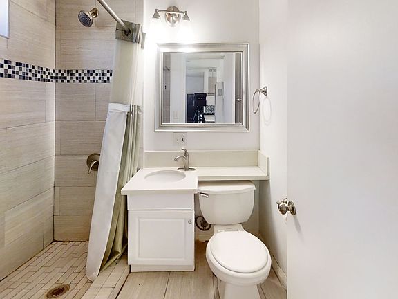 5th image of 3629 Marmion Way #1/2