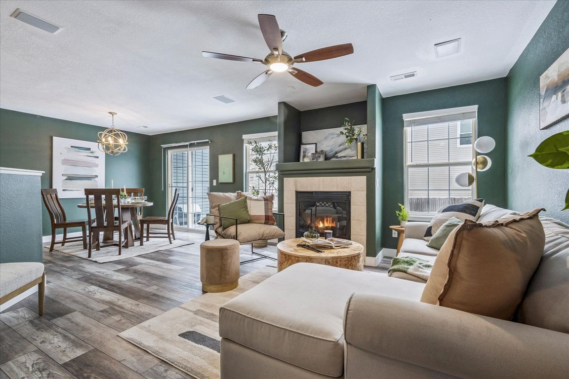 next background image