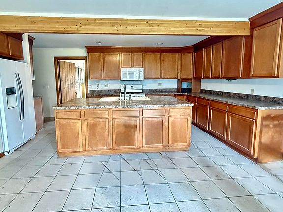 4th image of 7285 Mayville Rd
