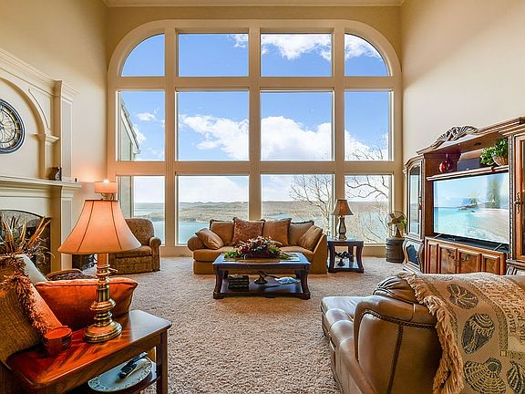3rd image of 205 Hunters Glen Ct
