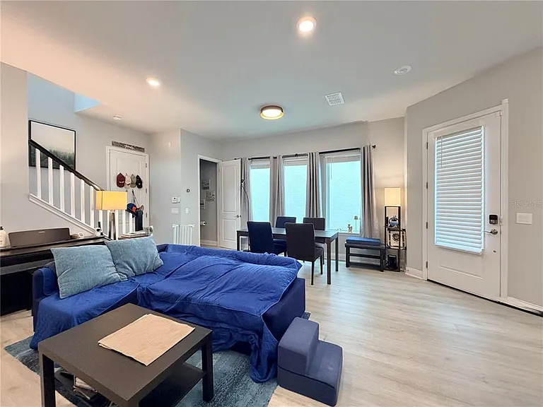 660 Rosewood Way — Photo 9