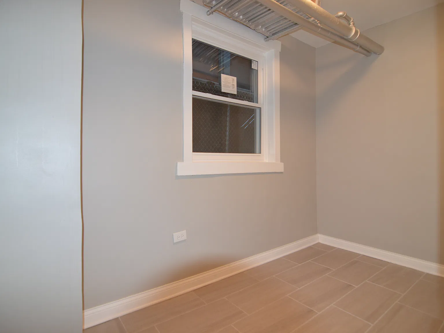 1 bed, 1000 sqft, $1,190 — Photo 4