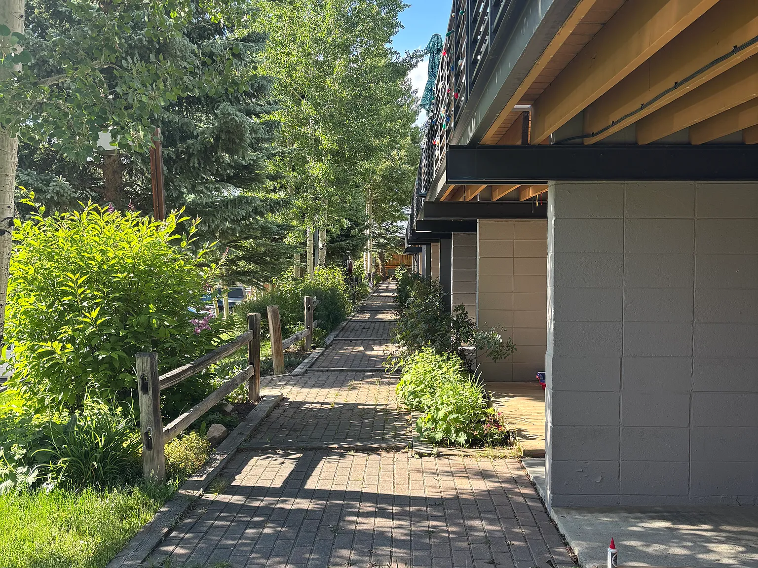 2 bed, 1.5 bath, 1100 sqft, $3,500 — Photo 2