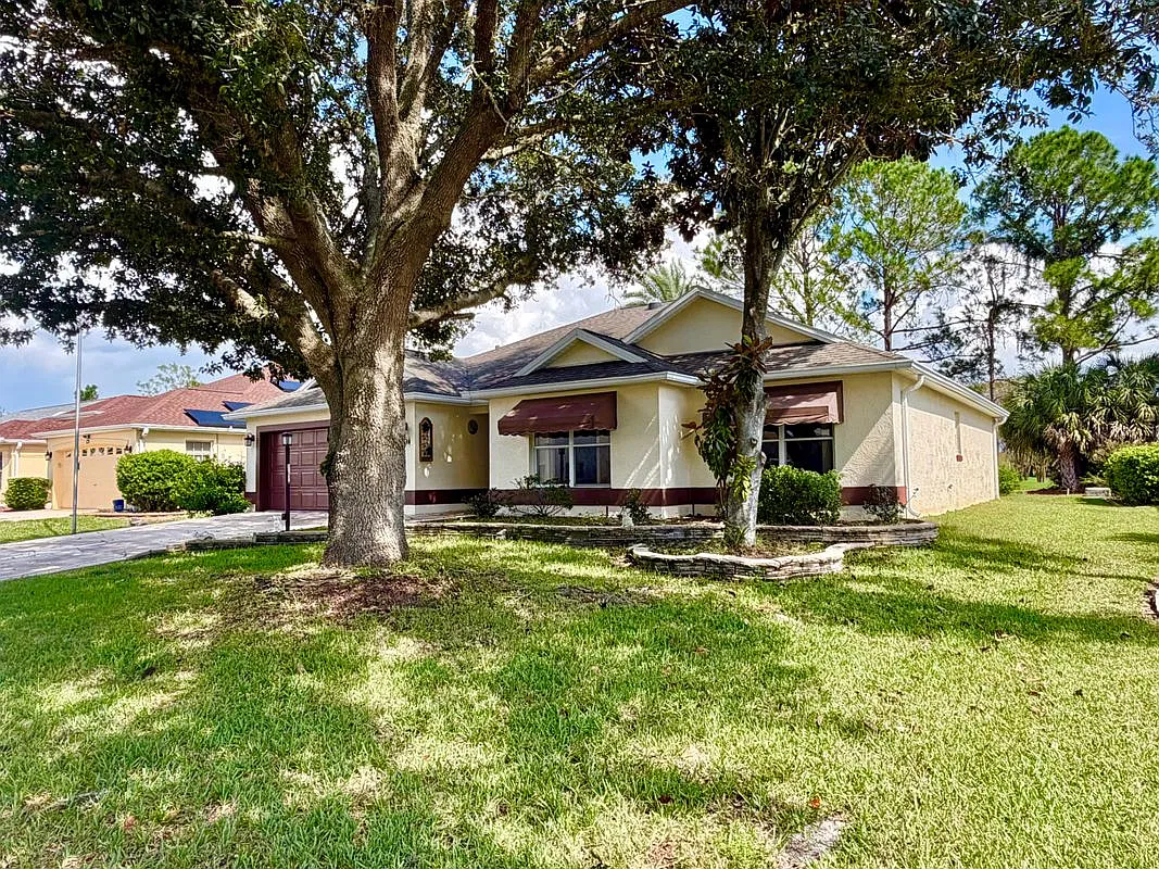 3 bed, 2.0 bath, 1724 sqft, $2,200 — Photo 3