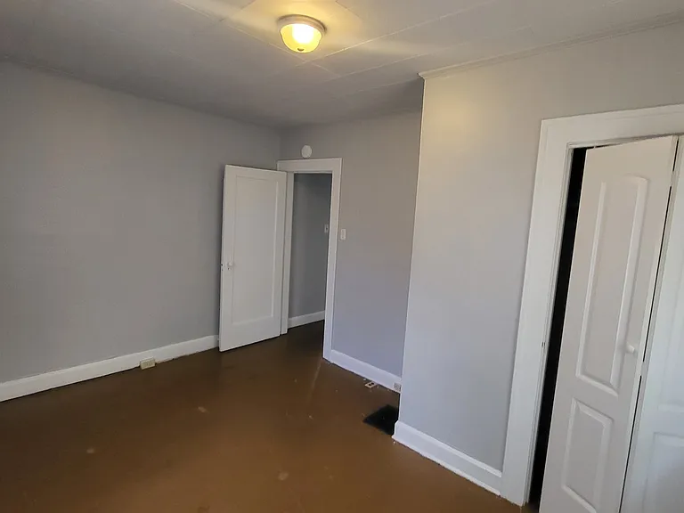 1527 N Chester Ave — Photo 13