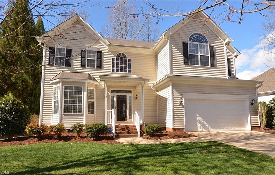 1st image of 12 Holly Springs Ln