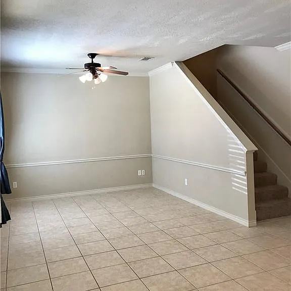 140 Forest Dr — Photo 2