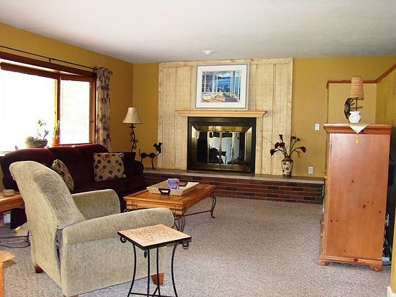 2nd image of 19725 Rolling Acres Dr