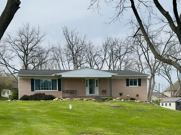 7555 Roberta Ln, Washington, MI 48094