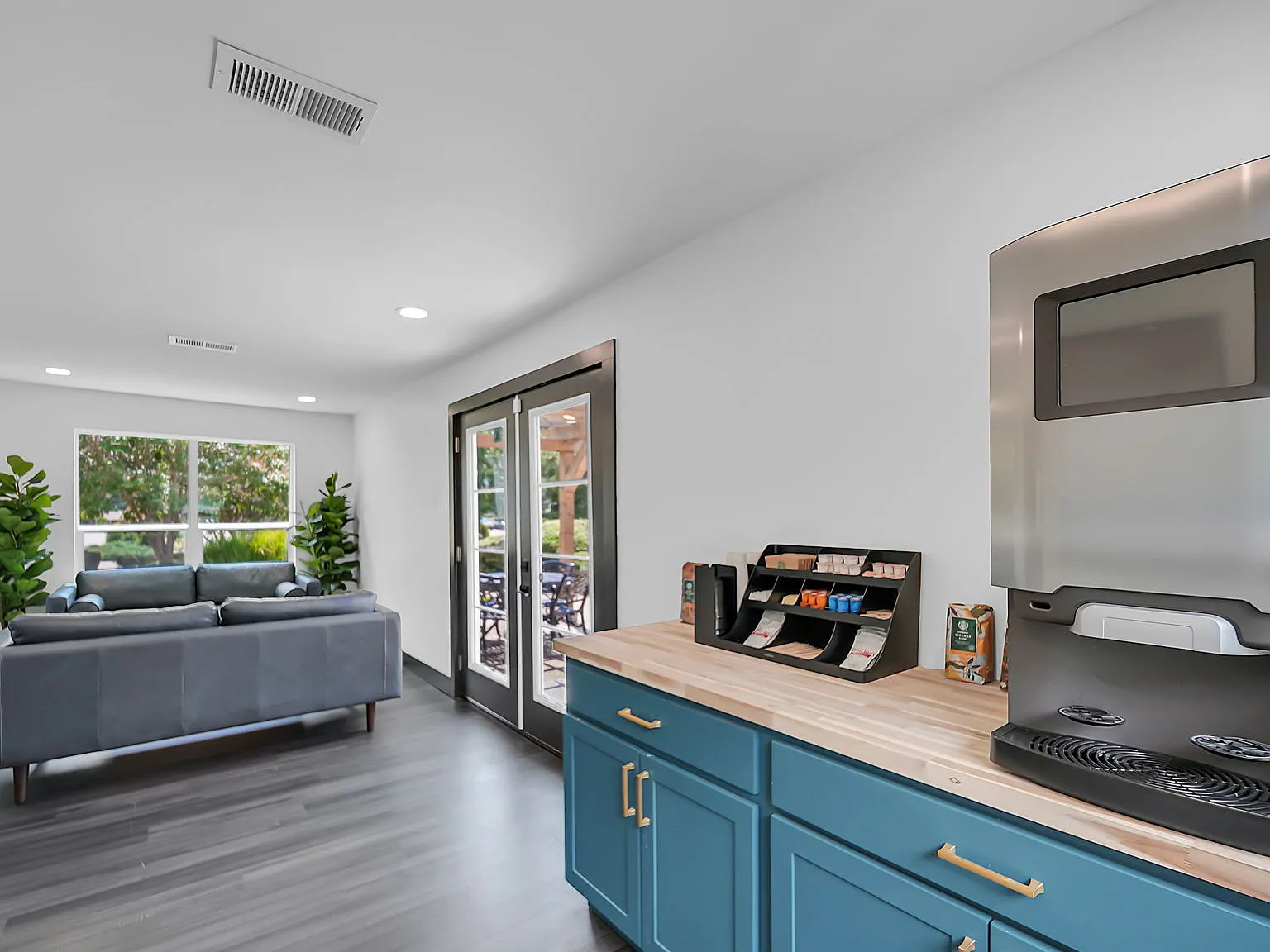 The Stella Apartments — Photo 2