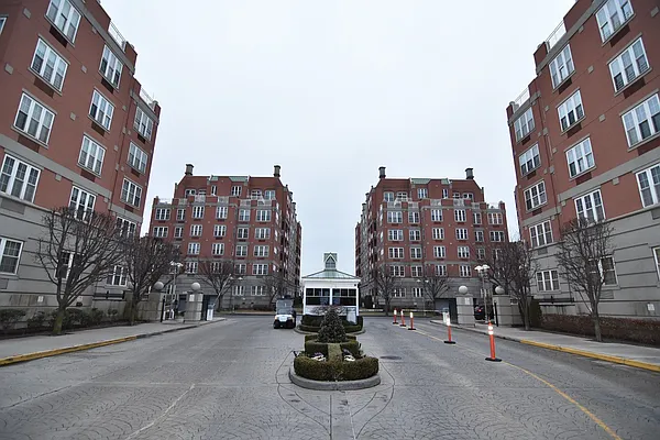 Sold by Continent Realty LLC | media 20