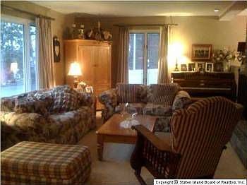 3rd image of 709 Metropolitan Ave
