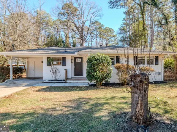 2756 Plantation Dr, East Pt, GA 30344