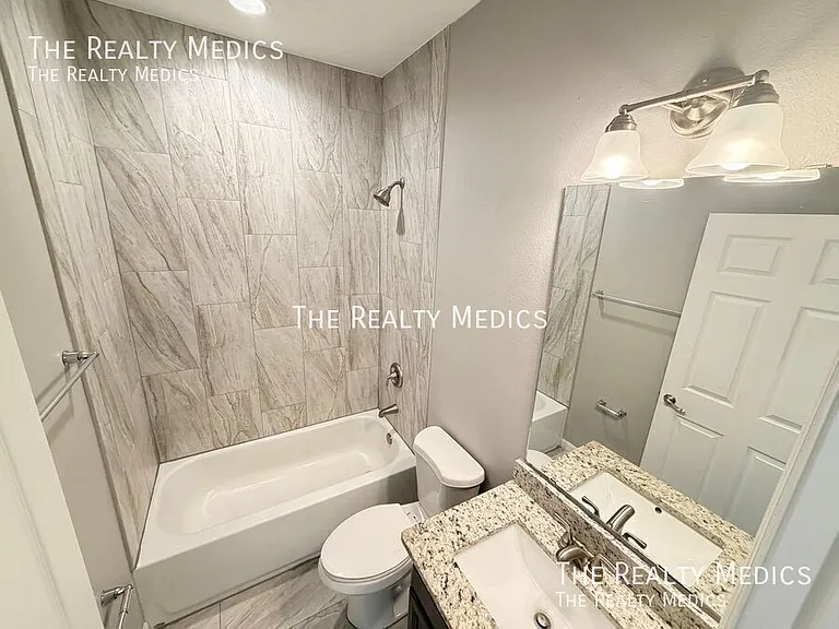 494 Harrison St SW — Photo 22