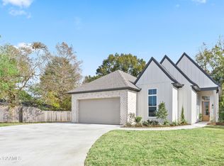 102 Sanctuary Ln, Lafayette, LA 70503
