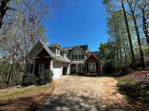 196 Colonel Hampton Ct