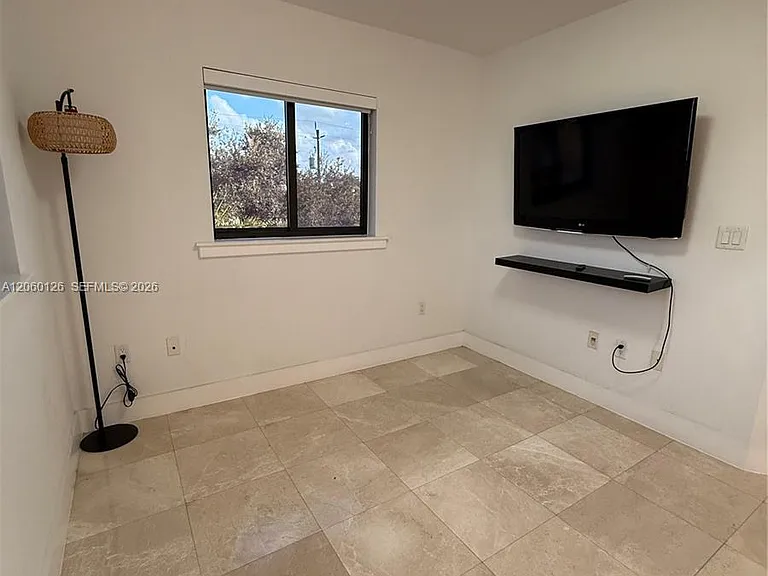 8881 SW 28th St — Photo 24
