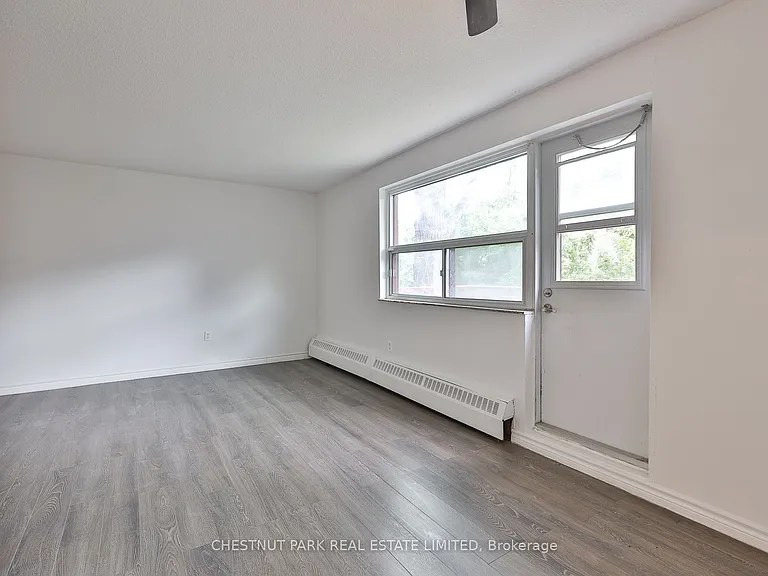 900 Glen St #218 — Photo 11