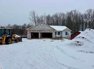 1066 Birmley Estates Dr, Traverse City, MI 49696