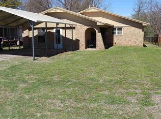 811 W Apache St, Marlow, OK 73055