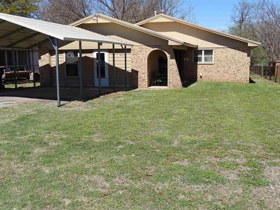 811 W Apache St, Marlow, OK, 73055