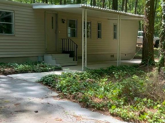 3rd image of 8 Fernwood Dr