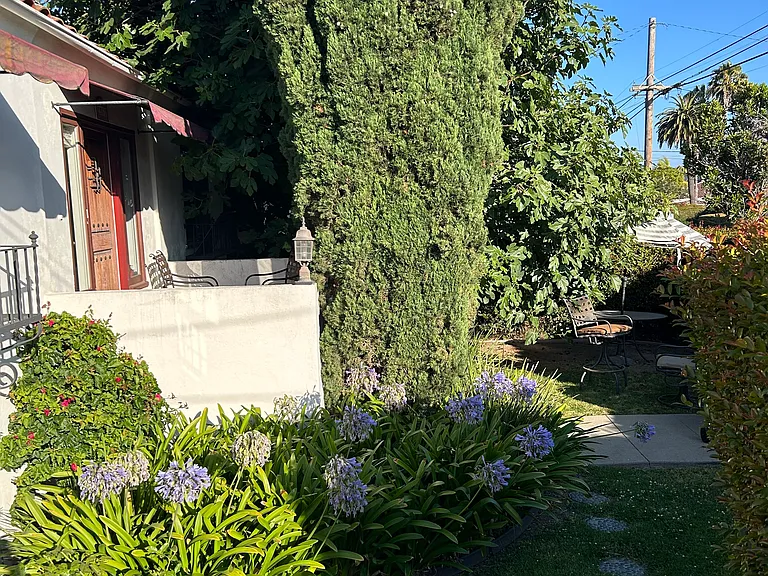 2510 De La Vina St — Photo 7