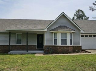 991 Tracy Rd, Millington, TN 38053