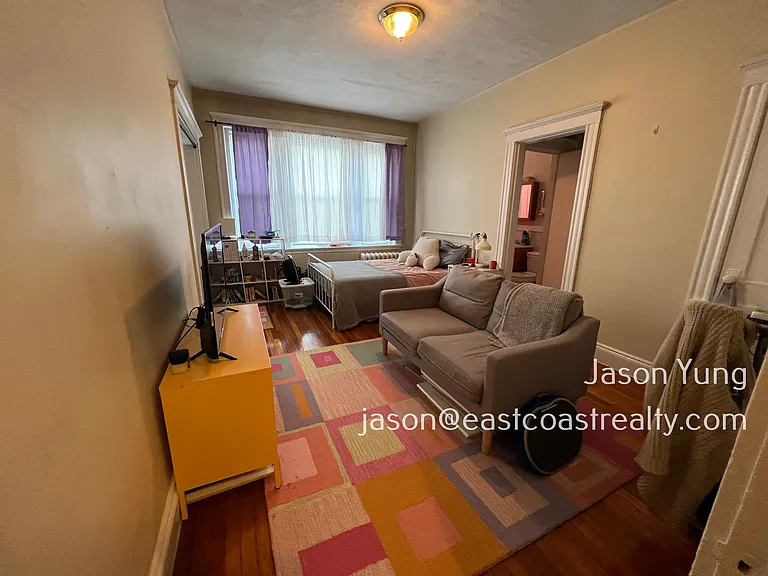 233 Kelton St #4 — Photo 4