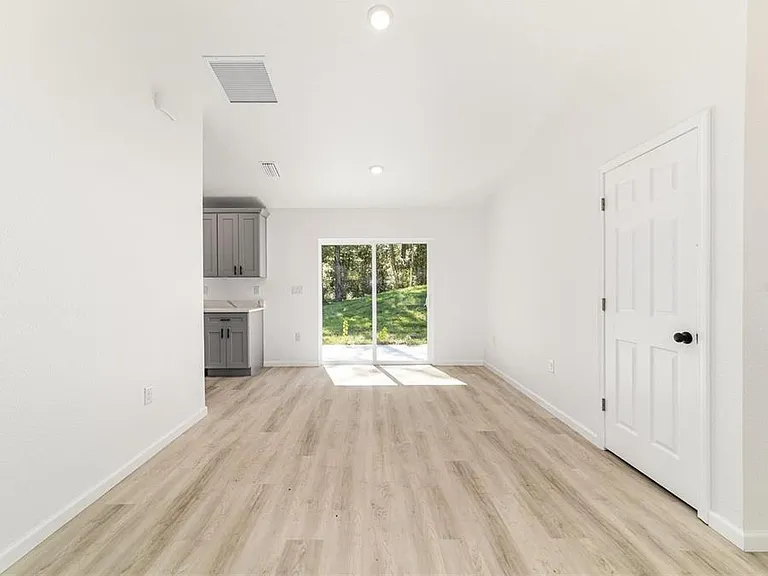 15388 SW 26th Pl — Photo 10