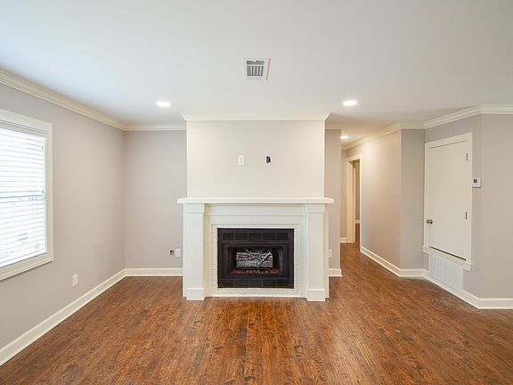 4th image of 1120 E Lee Blvd Unit K143
