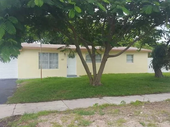 1131 NE 211th Ter, Miami, FL 33179
