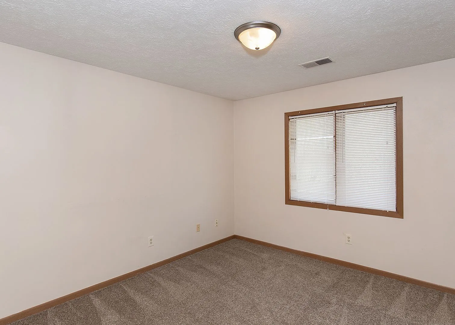Pius Lane Apartment — Photo 3