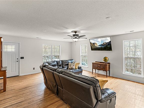 4th image of 181 Crowe Creek Church Rd