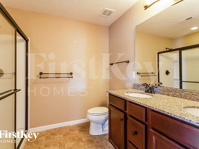 5312 Venetian Way — Photo 13