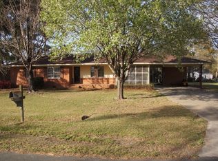 106 Kimberly Dr, Clinton, NC 28328