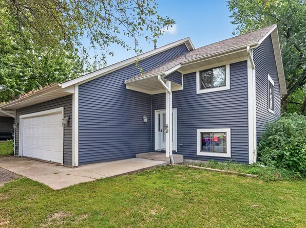 1128 Fox Run Rd, Waconia, MN 55387