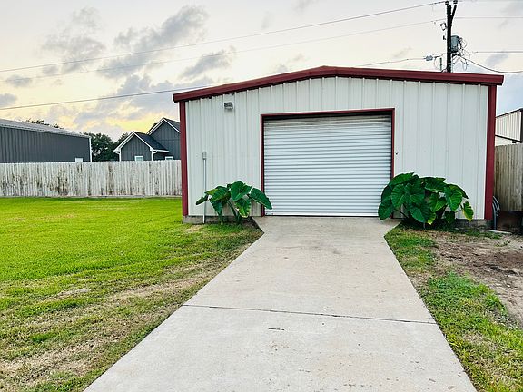 5th image of 249 Park Ln