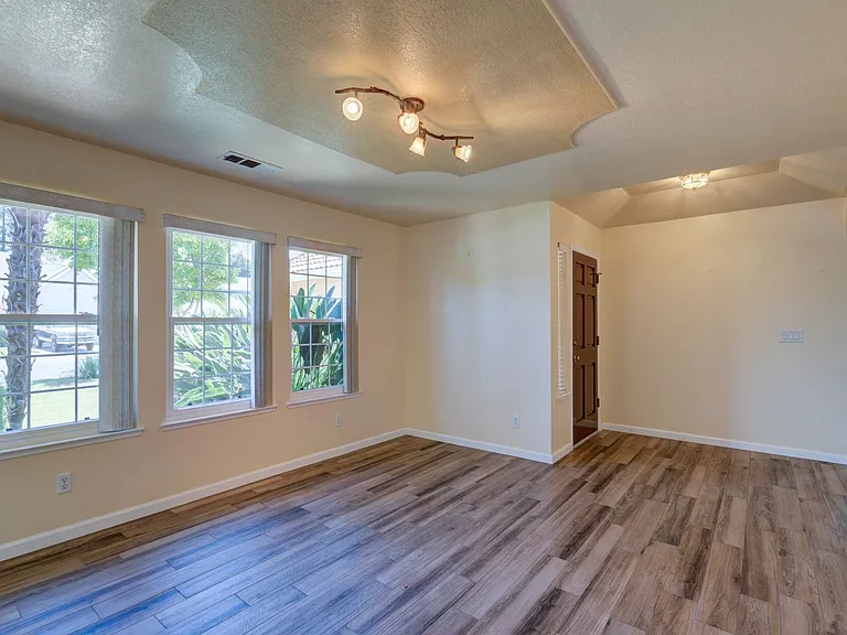 2197 Polson Ave — Photo 5