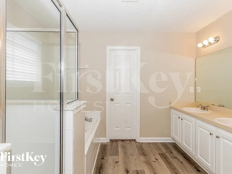 3875 Pebble Brooke Cir — Photo 9