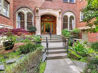 Queen's Court, Seattle, WA 98109