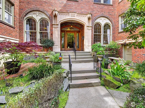 124 Warren Avenue N #208, Seattle, WA 98109