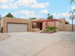 104 Colorado Mountain Rd NE, Rio Rancho, NM 87124