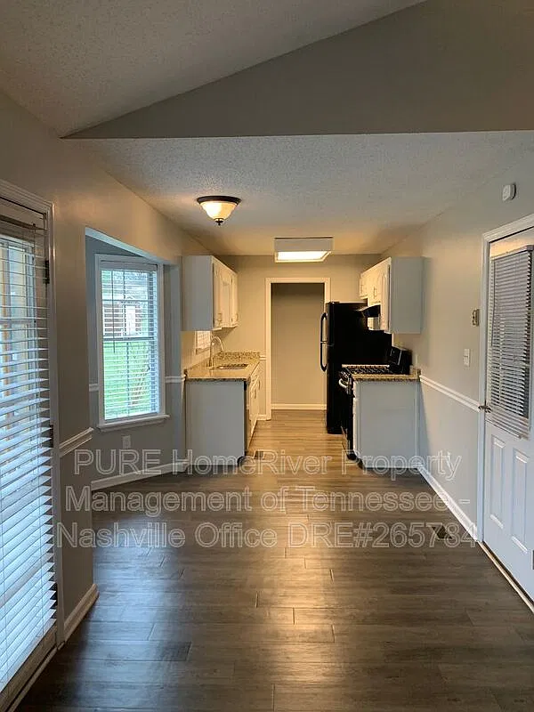 3 bed, 2.0 bath, 1100 sqft, $1,775 — Photo 4