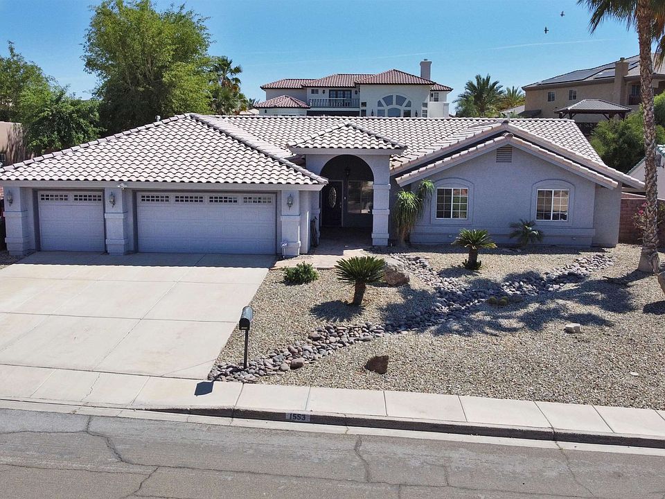 1st image of 1553 W 32nd Pl