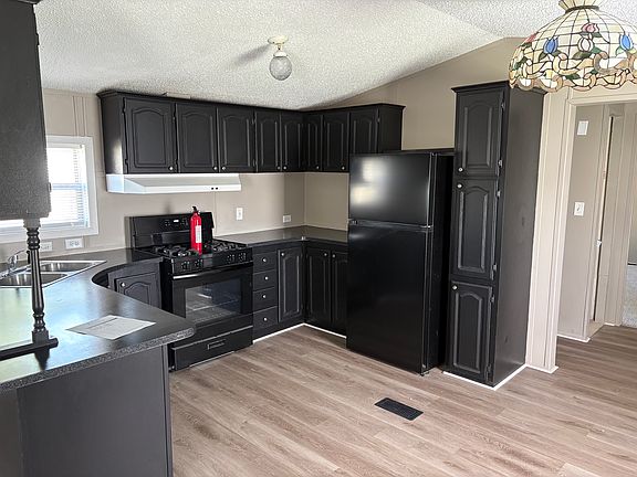 3rd image of 2053 Heritage Dr #Her2053