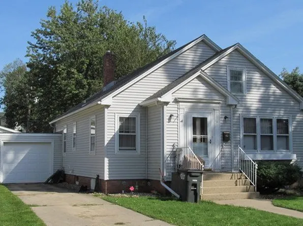 1111 Indiana Ave, Mendota, IL 61342