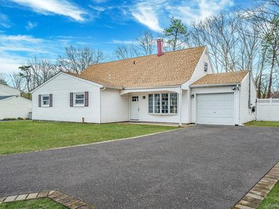 10 Cottonwood Avenue, Port Jefferson Station, NY, 11776