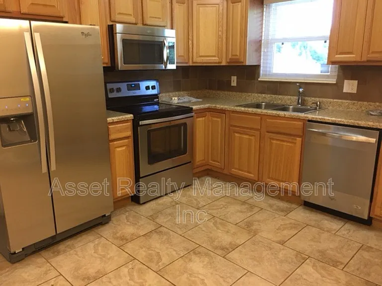 3331 Dewine Rd — Photo 3